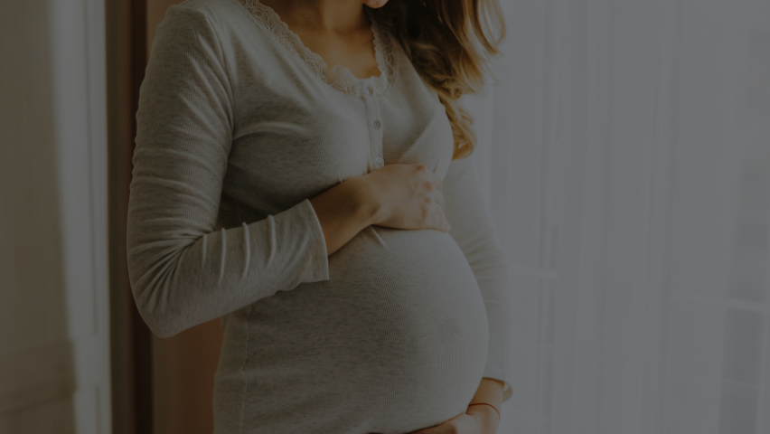 IVF Pregnancy Week by Week – Symptoms & Safety